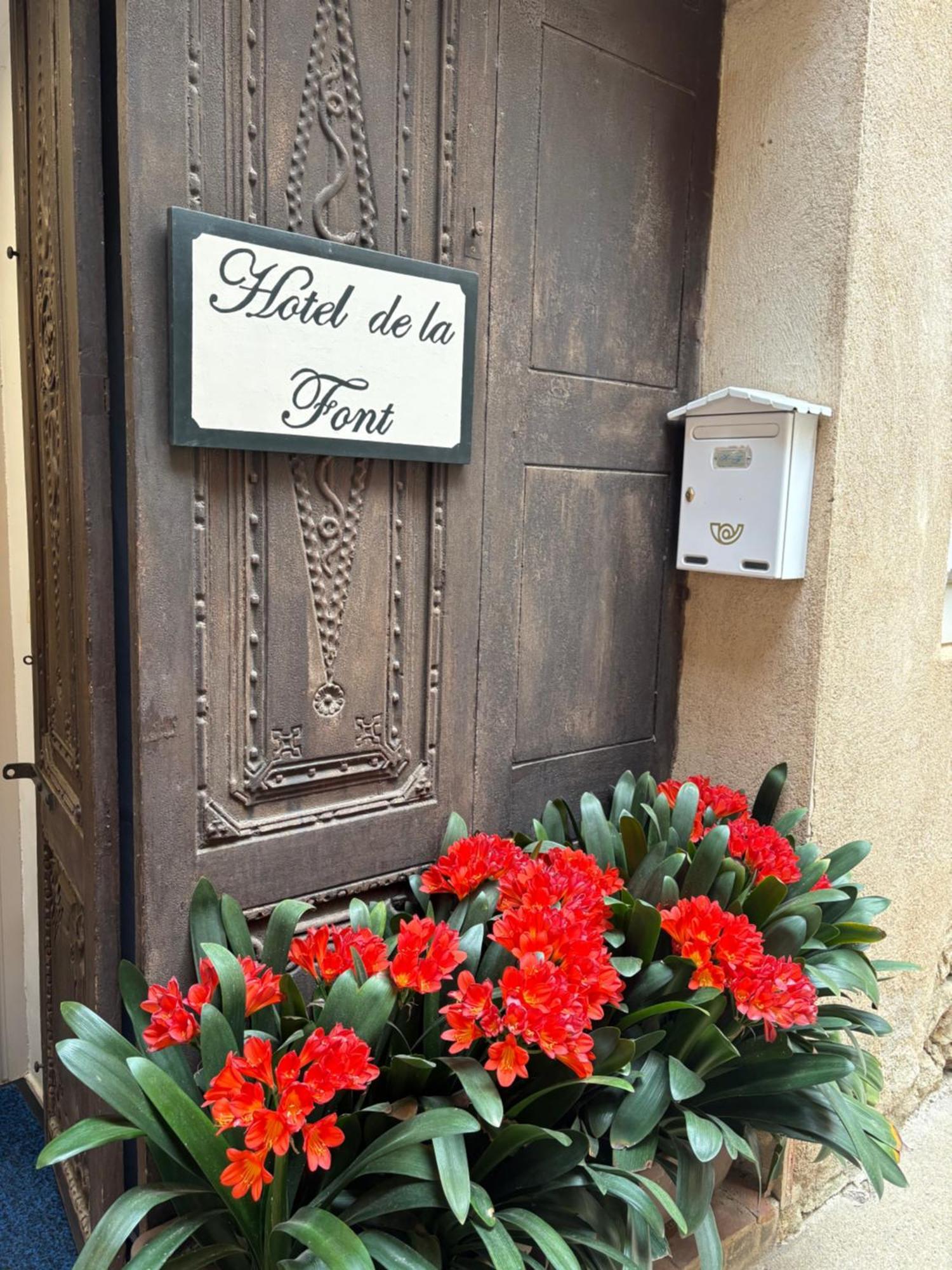 Hotel De La Font Peralada Exterior foto